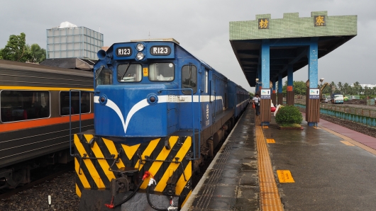 なぜか？　台湾で一番「不快」な列車に群がる観光客の不思議